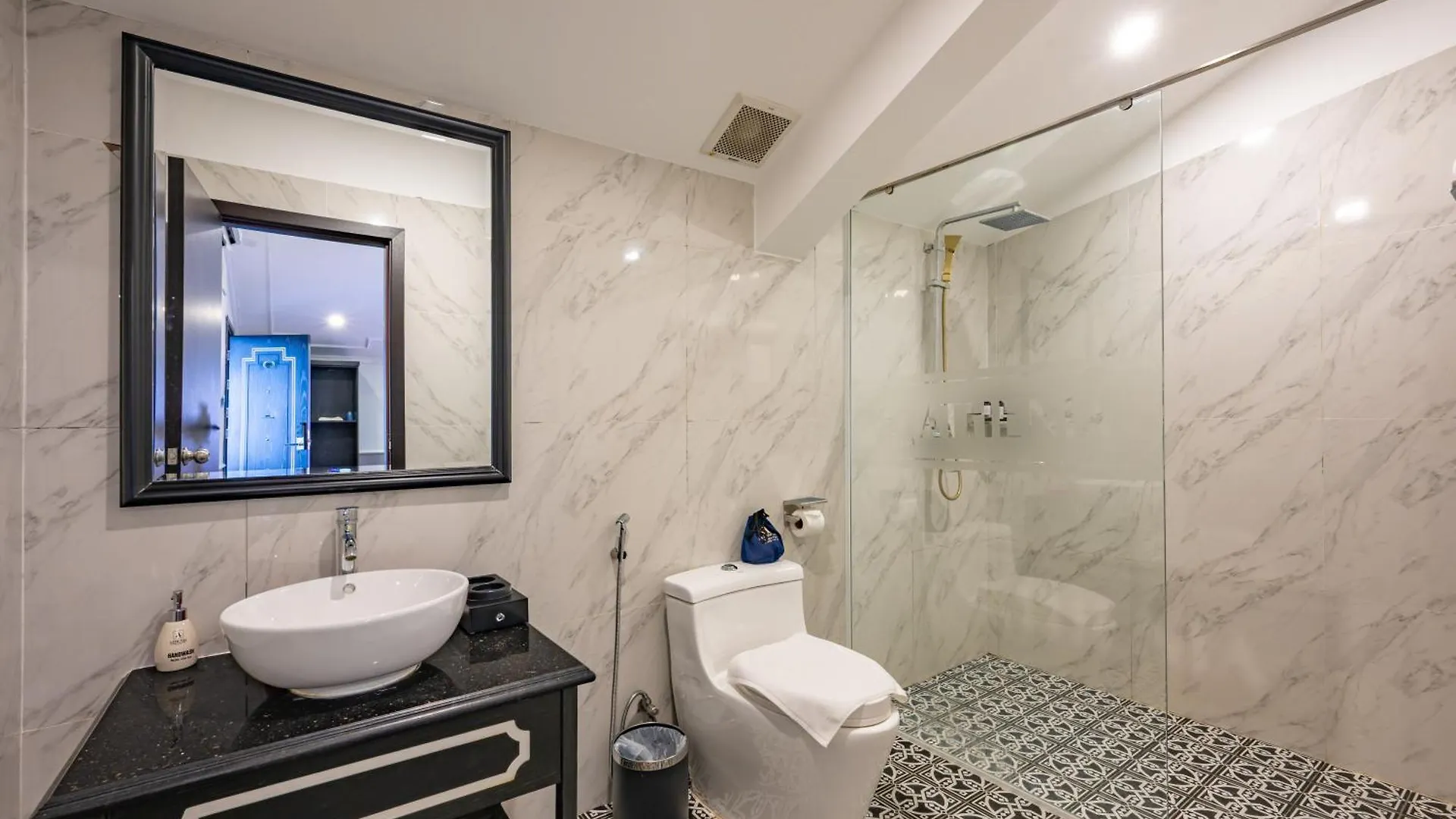 Athenia Hoi An Boutique Hotel & Spa 4*,